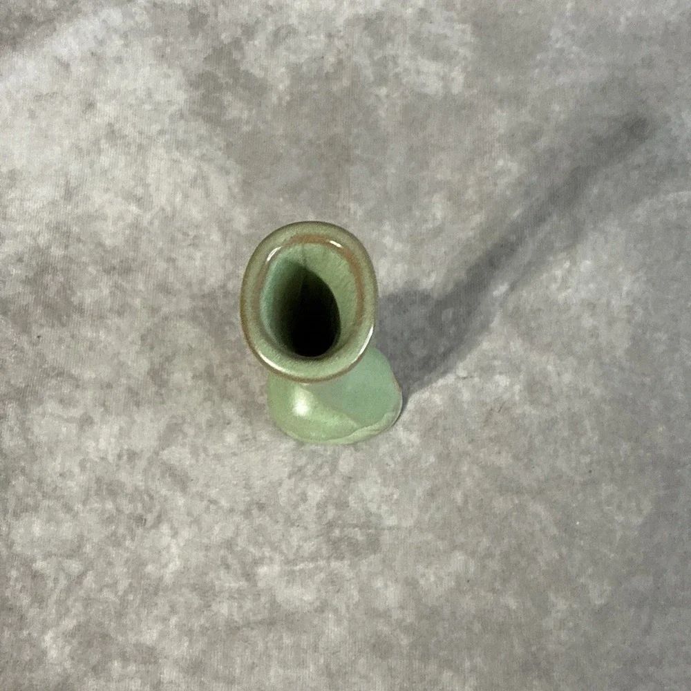 Frankoma Pottery, Model #31 Snail Vase Ceramic bud vase Prairie Green Small Chip